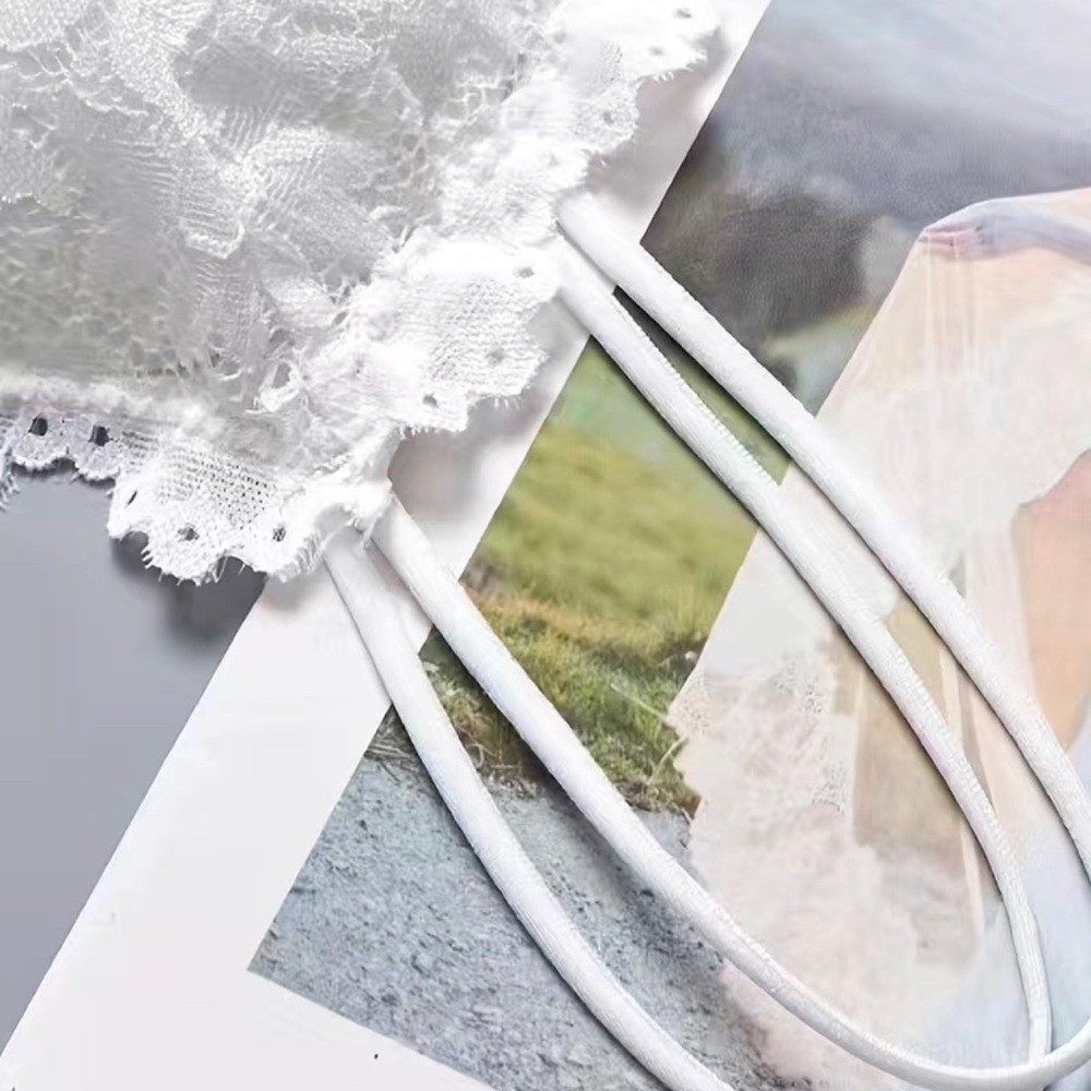 White lace scalloped bralette - Picture 4 of 6